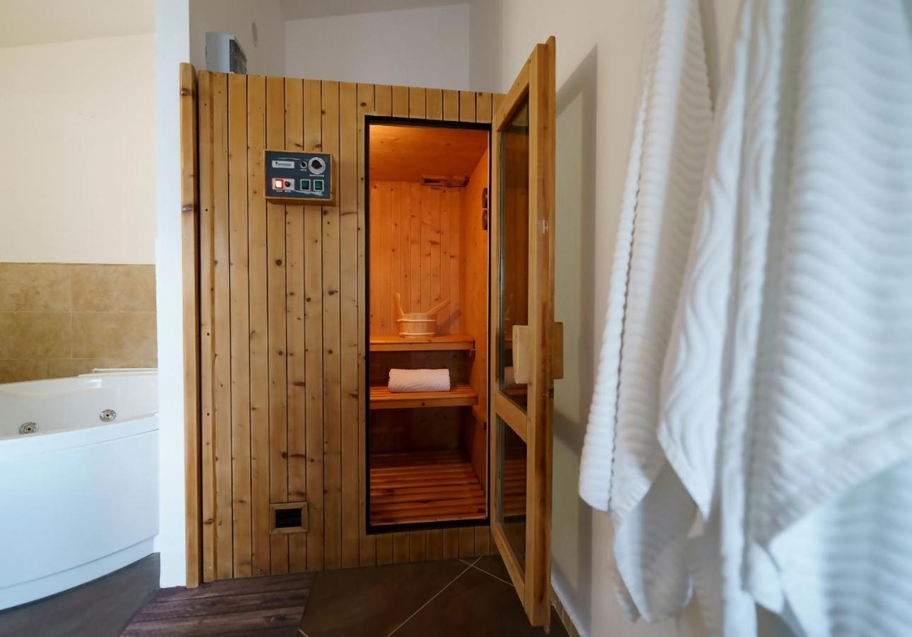 Guest Friends Apartment Трапани Стая снимка