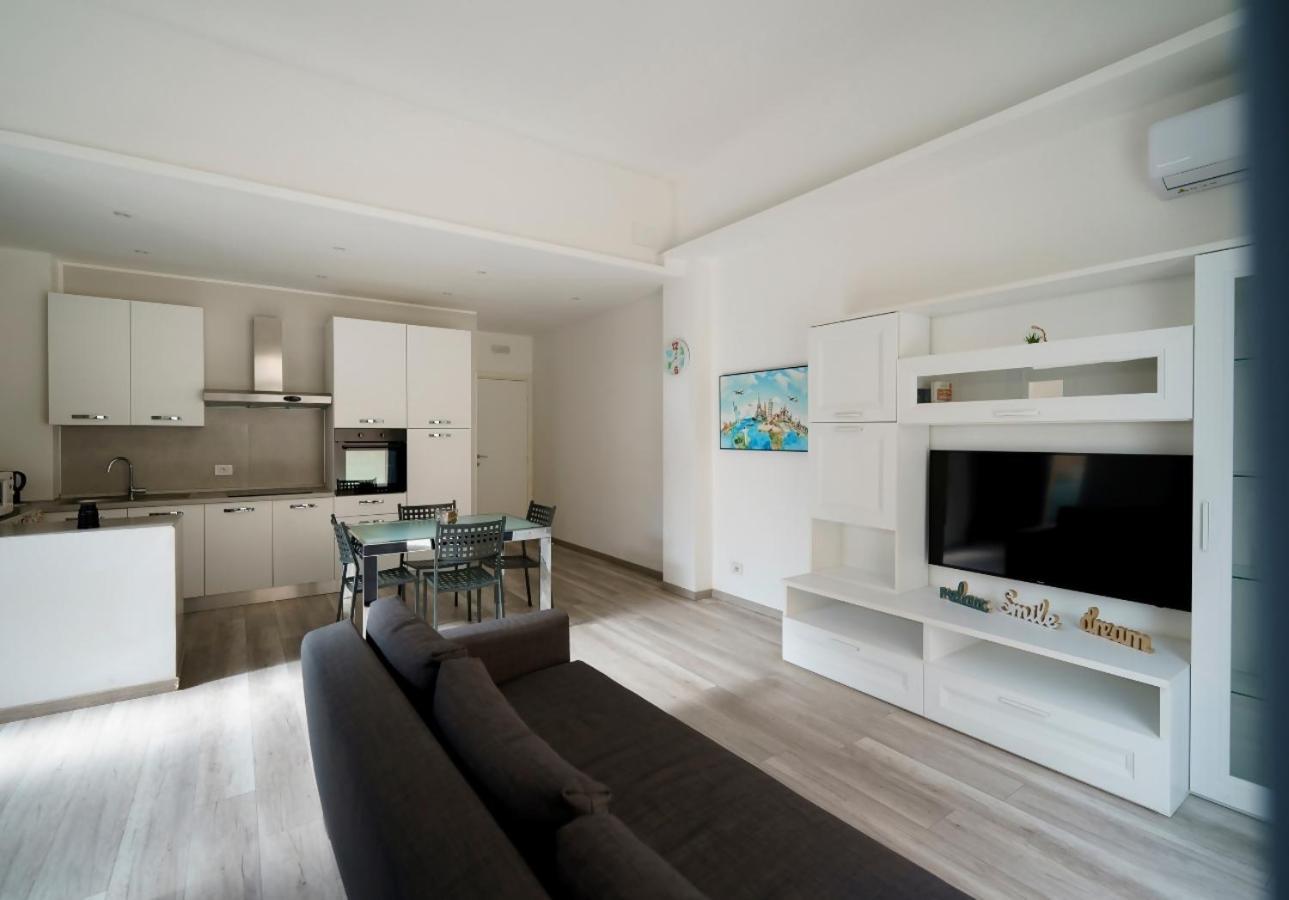 Guest Friends Apartment Трапани Стая снимка